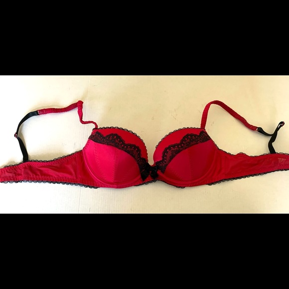 Shiny satin looking bright Red push-up bra with black lace accents UK size 32C - Picture 6 of 8